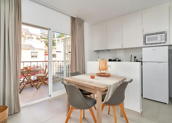 With Seaview In Burriana